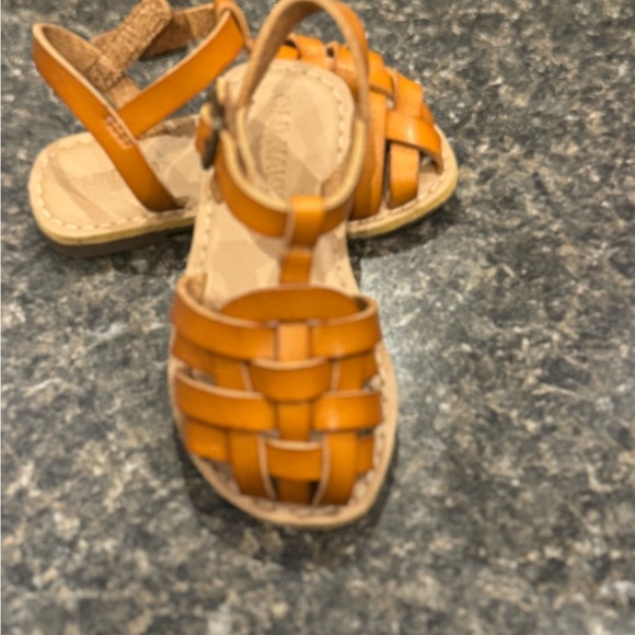 Old Navy Tan Sandals - Picture 2 of 3
